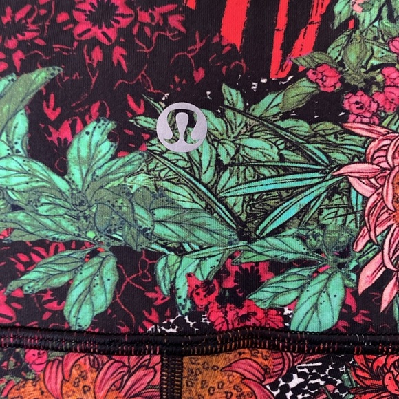 Lululemon Wunder Under high rise women’s 10 Zen Garden Multi EUC - Picture 3 of 5